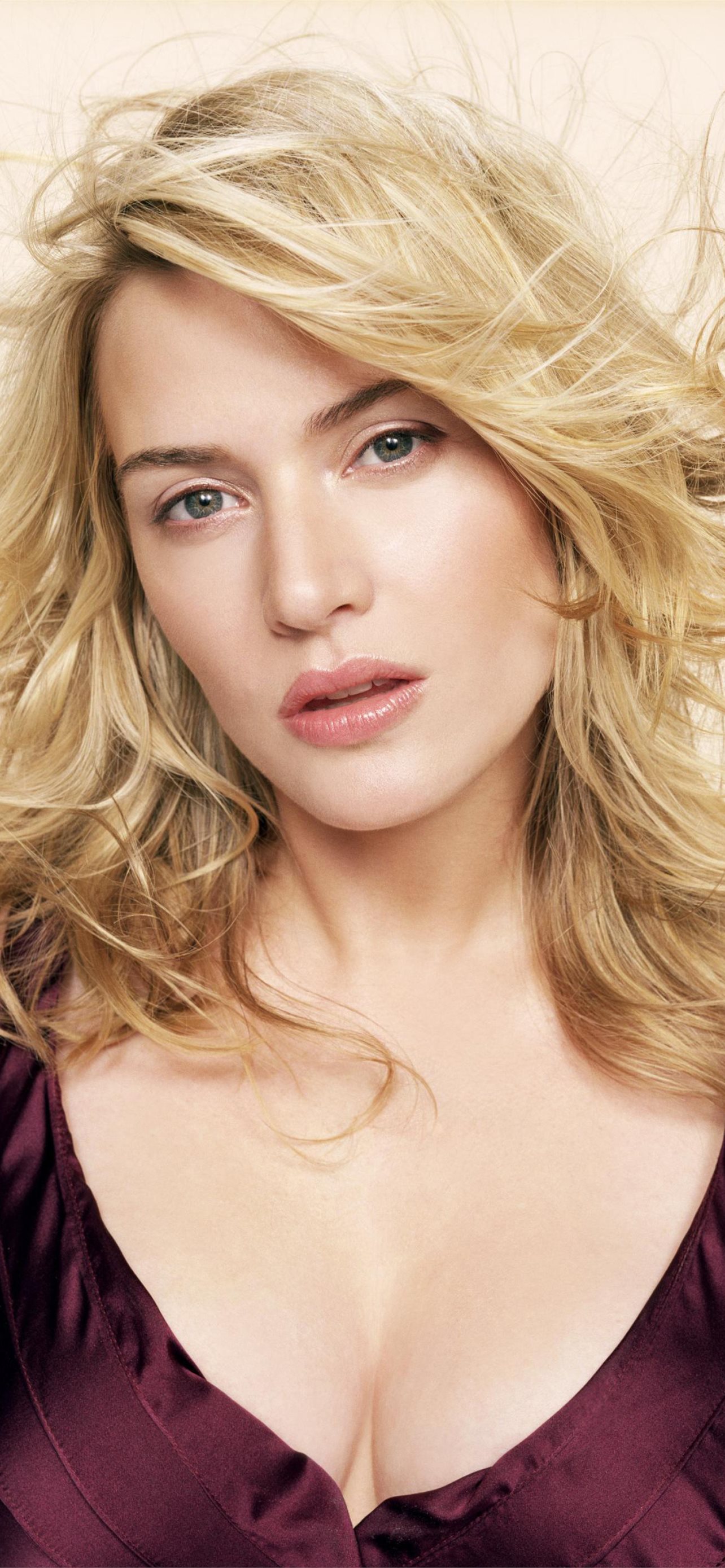 Kate Winslet Jacket Images Wallpapers