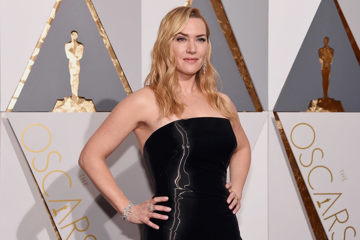 Kate Winslet New Backless Pic Wallpapers