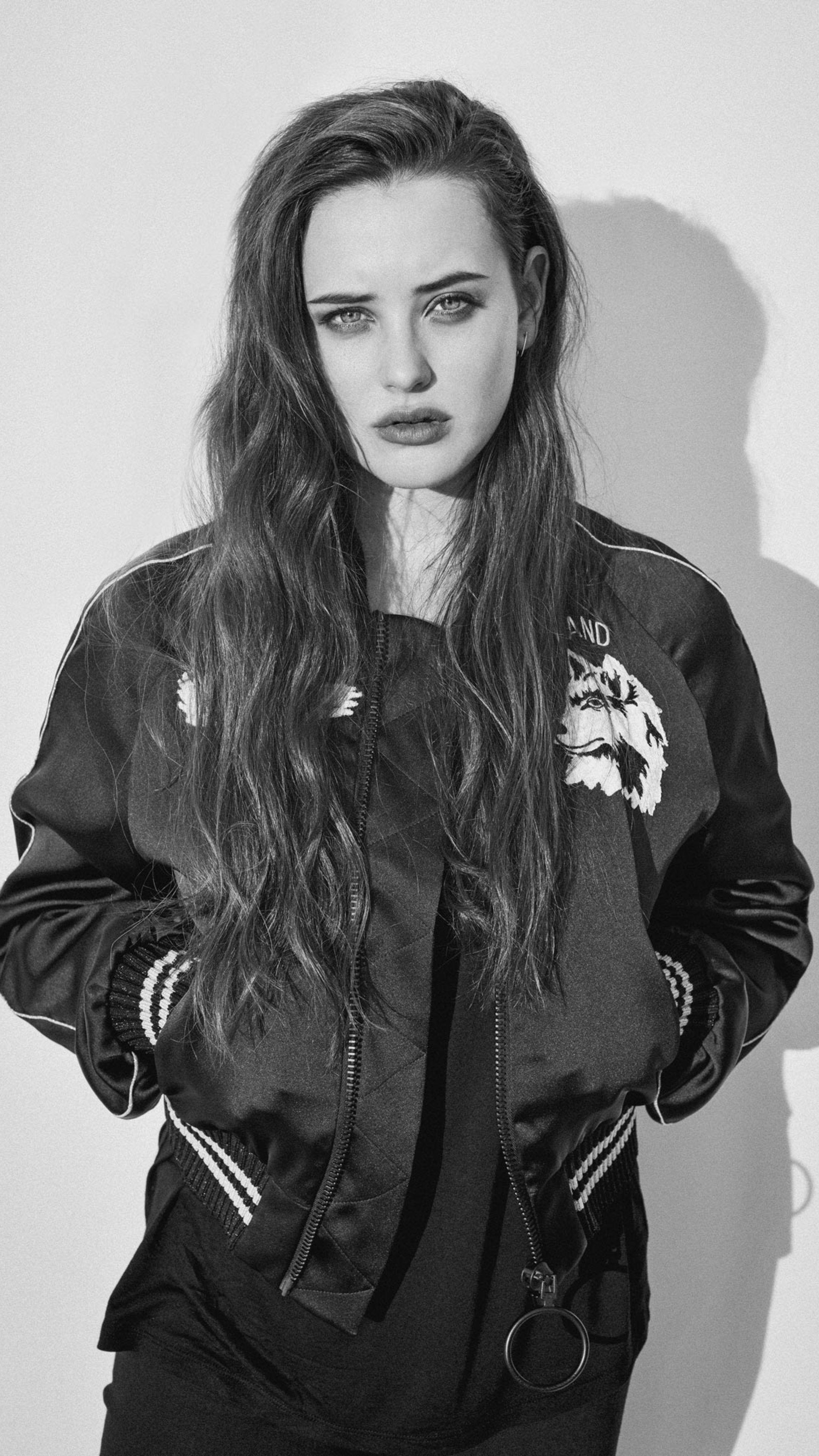 Katherine Langford Actress Monochrome Wallpapers