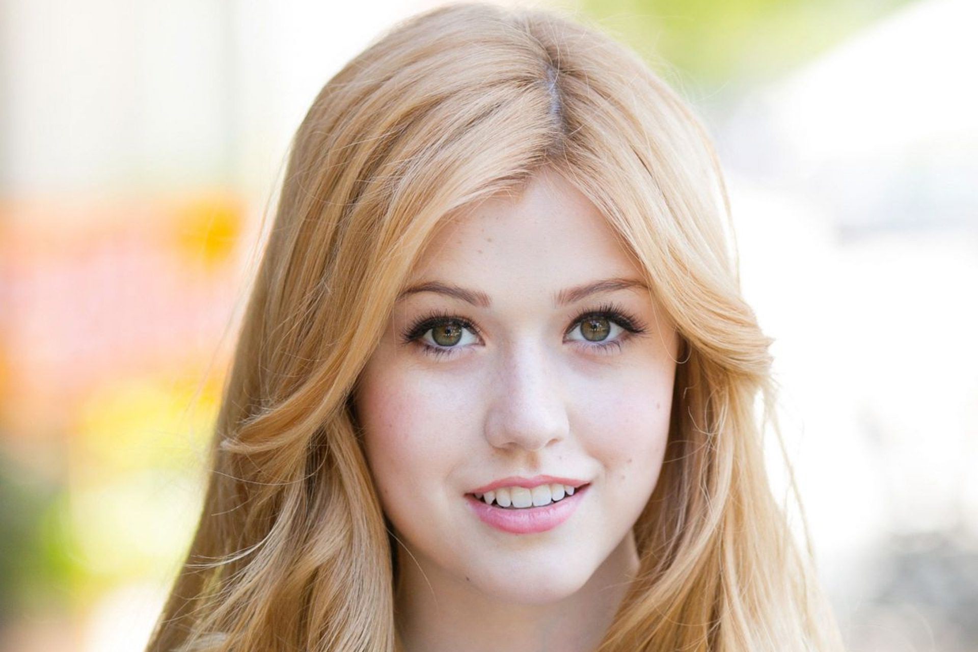 Katherine McNamara Face Wallpapers