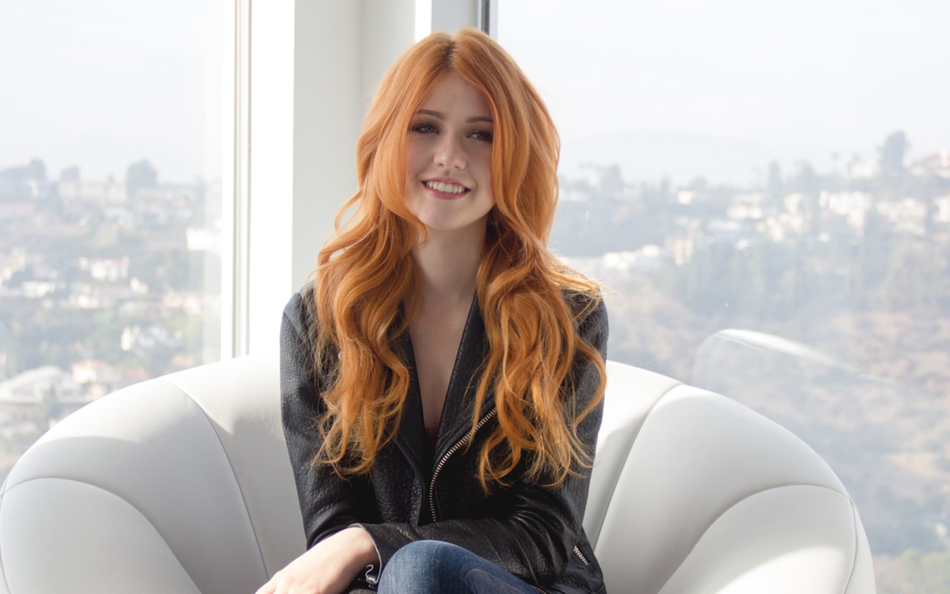 Katherine McNamara Face Wallpapers