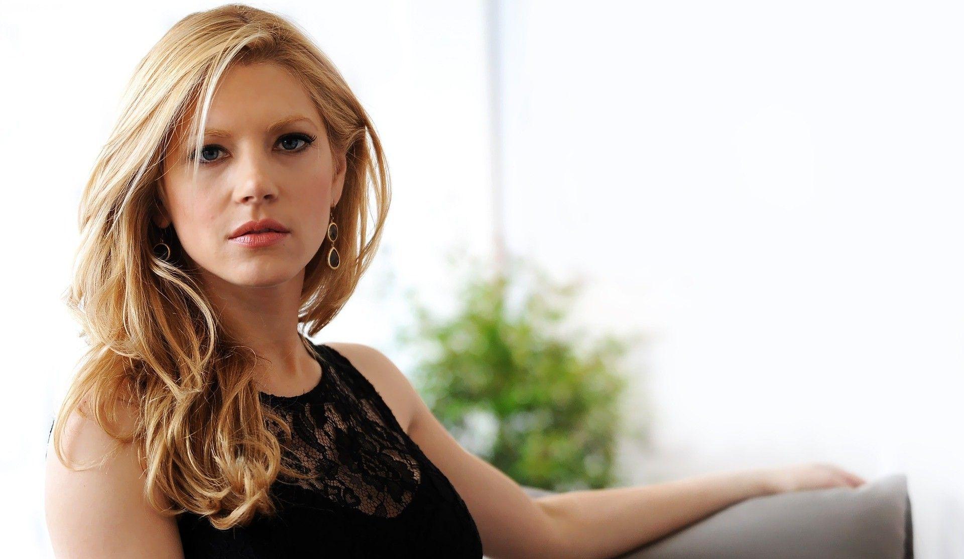 Katheryn Winnick Beautiful HD 2021 Wallpapers