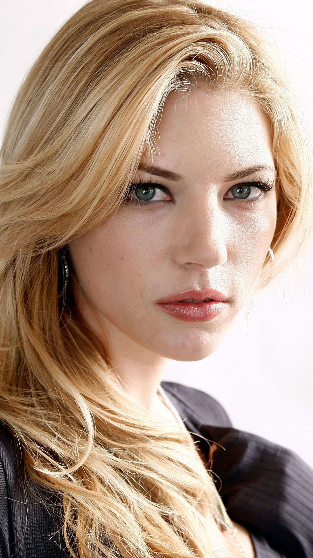 Katheryn Winnick Beautiful HD 2021 Wallpapers