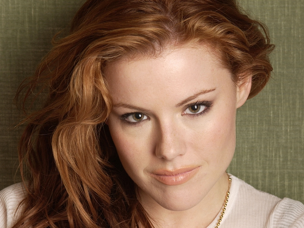 Kathleen Robertson Wallpapers