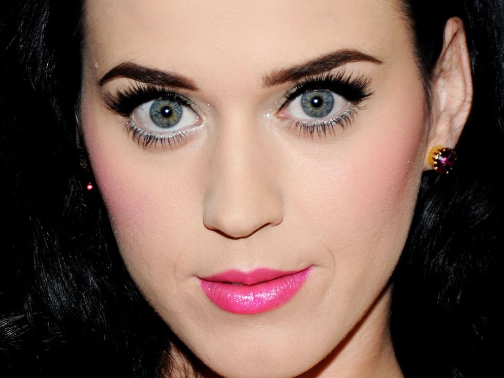 Katy Perry Full Makeup Wallpapers