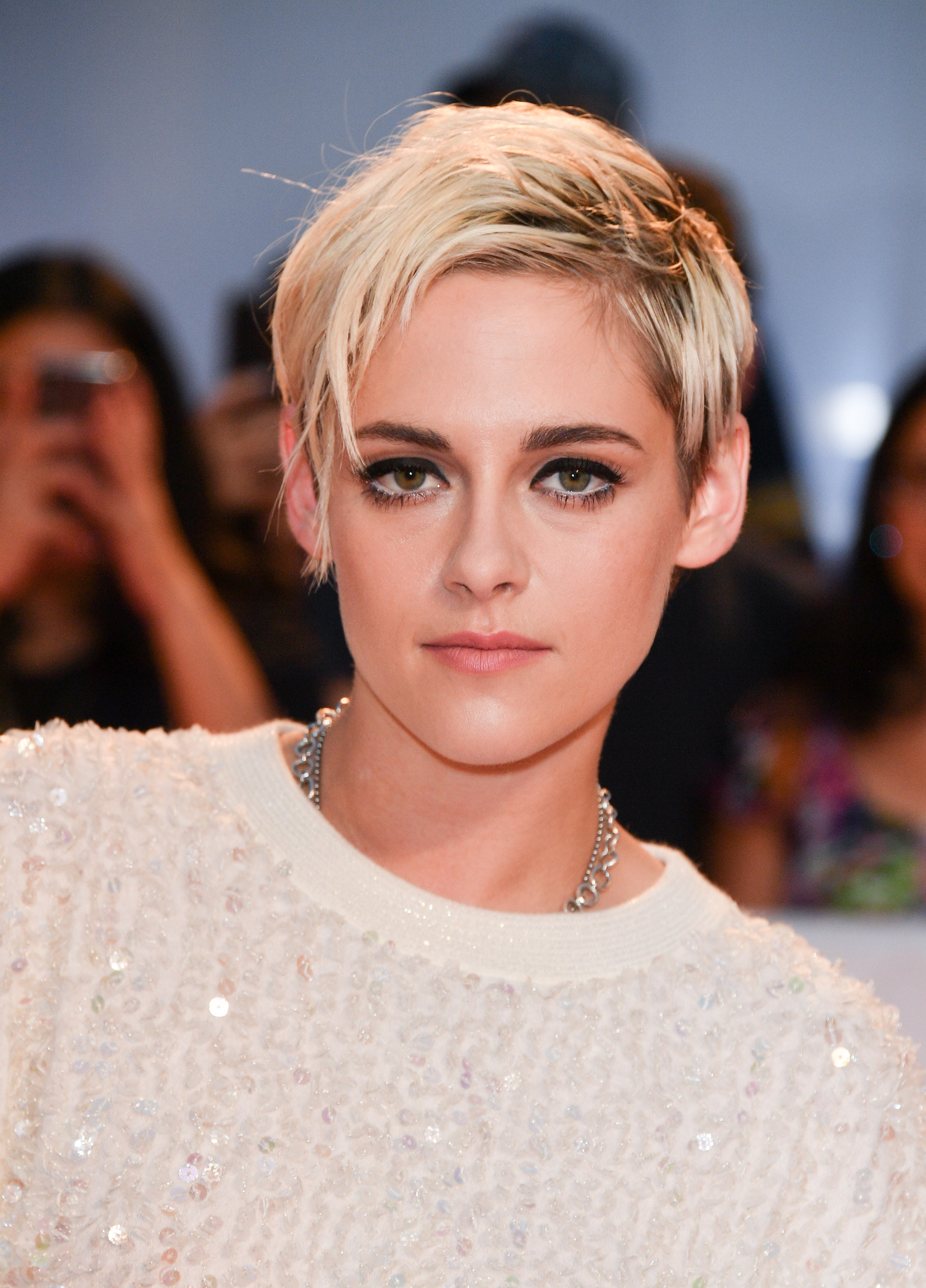 Kristen Stewart Short Hair 2017 Wallpapers