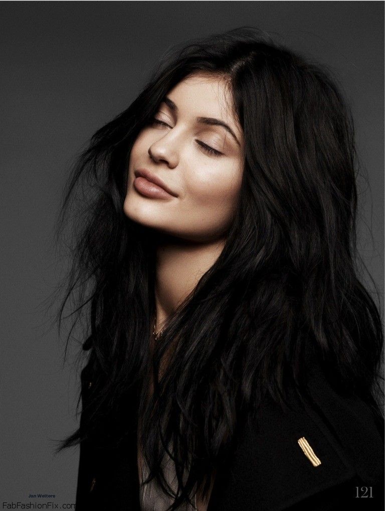 Kylie Jenner ELLE Canada Wallpapers