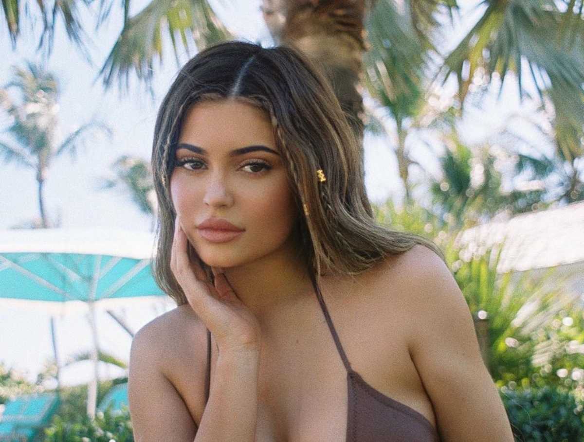 Kylie Jenner New Photoshoot Wallpapers