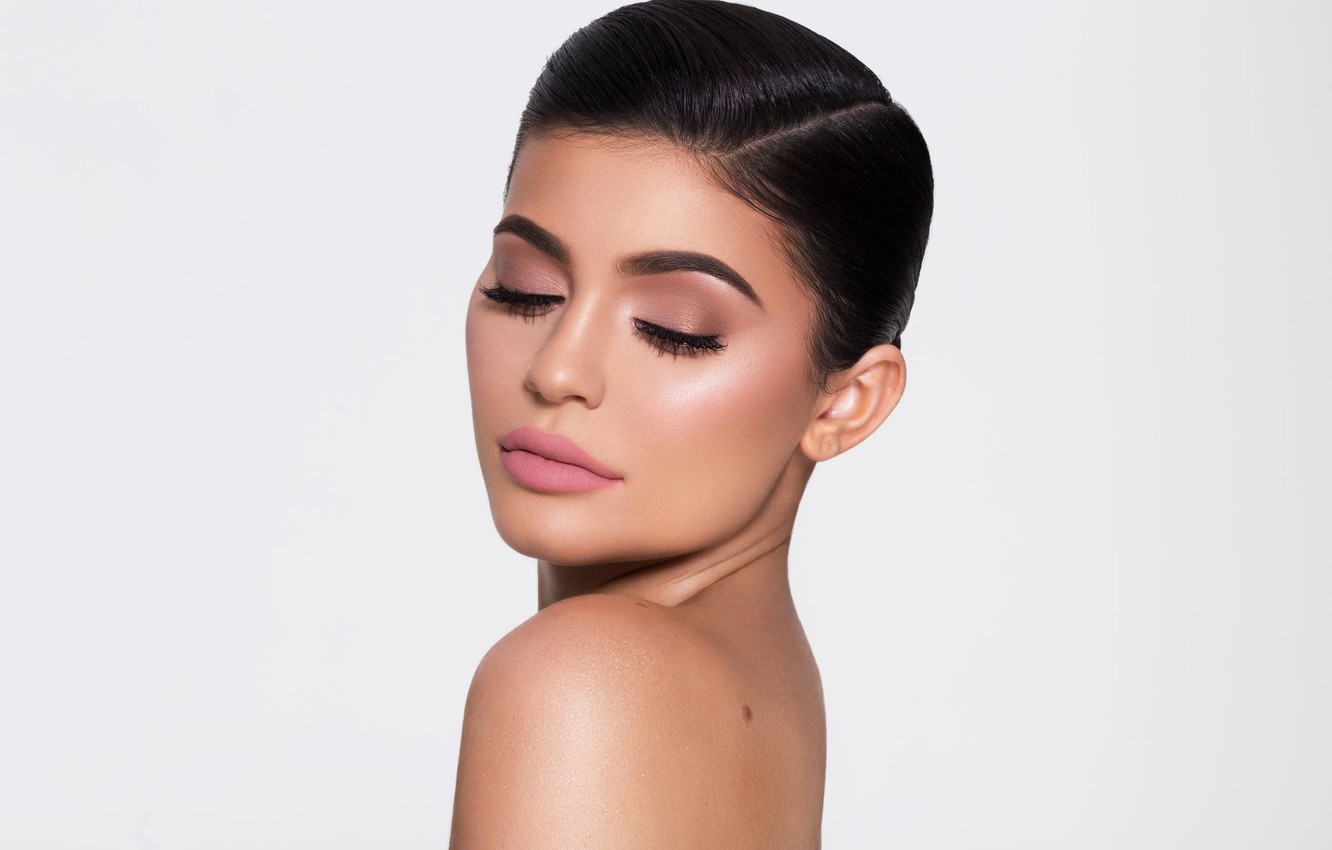 Kylie Jenner Portrait Wallpapers