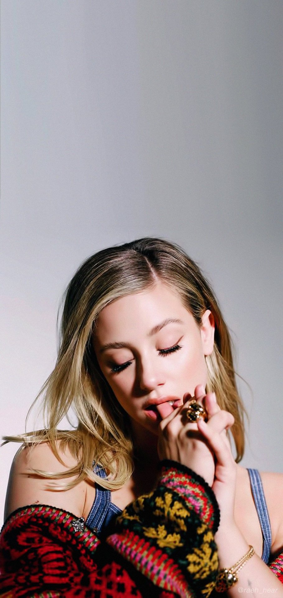 Lili Reinhart In Black Wallpapers