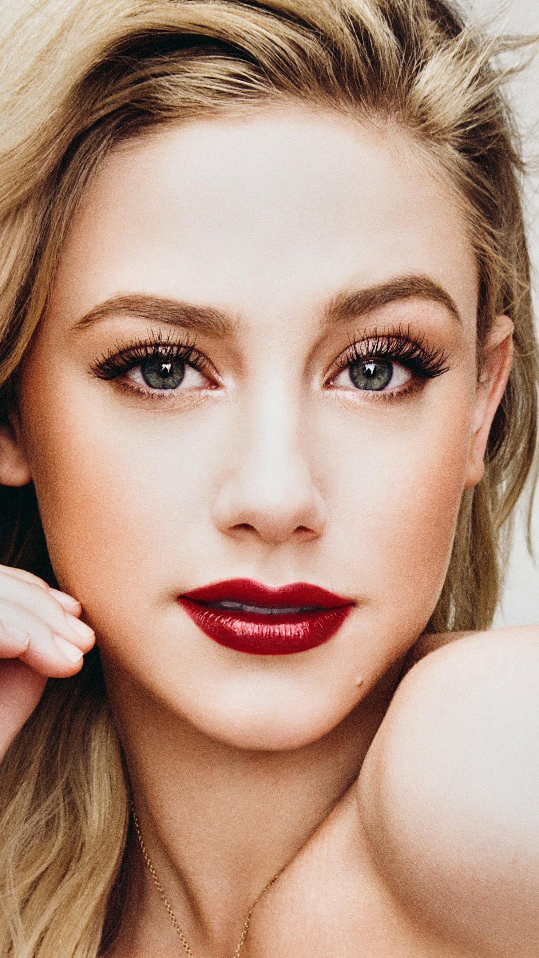 Lili Reinhart New Actress 2021 Wallpapers