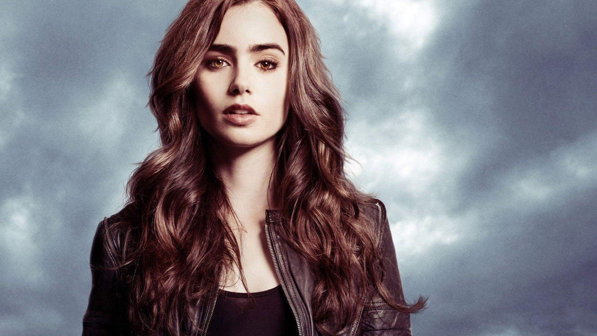 Lily Collins 2017 Wallpapers