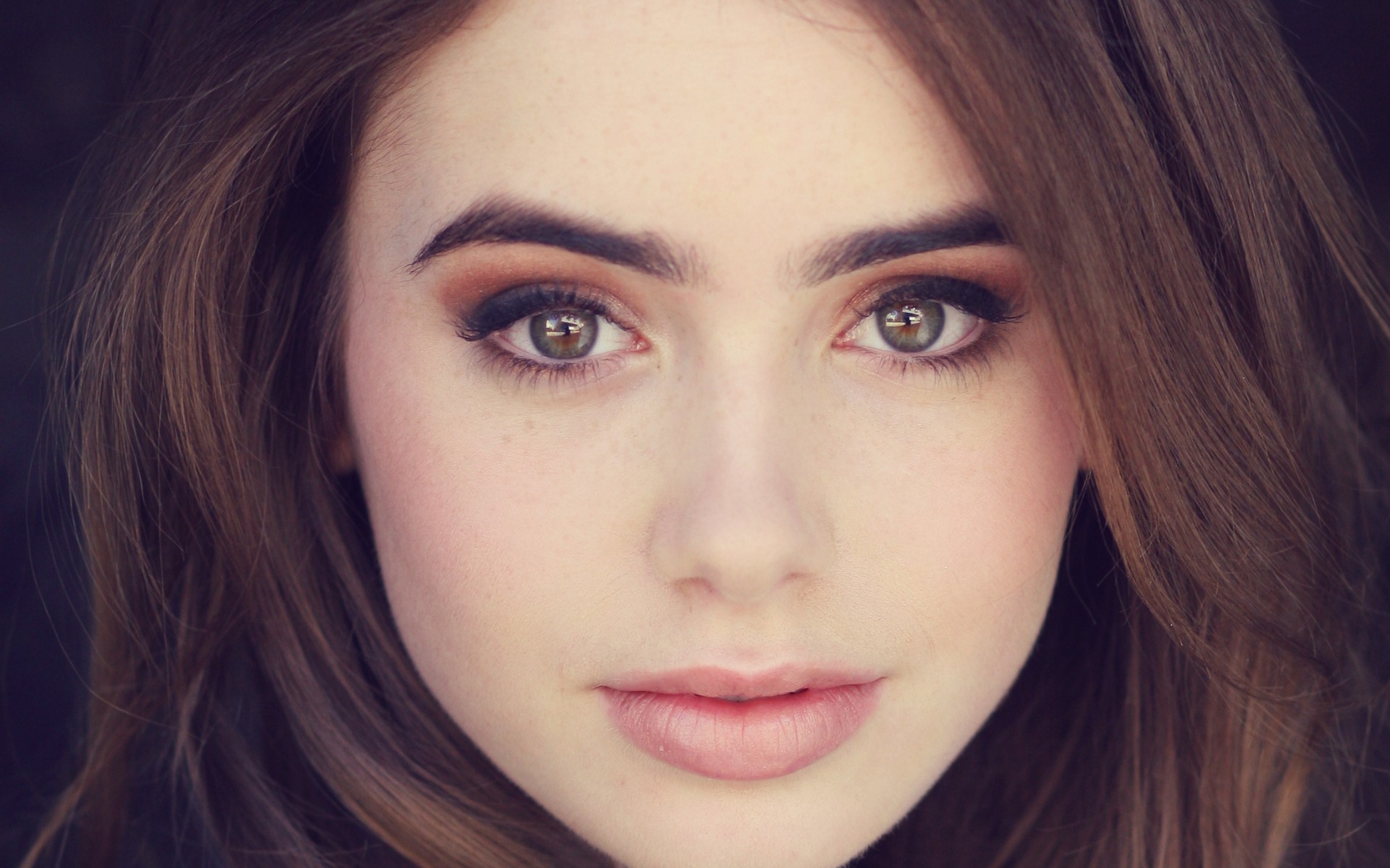 Lily Collins 2017 Wallpapers