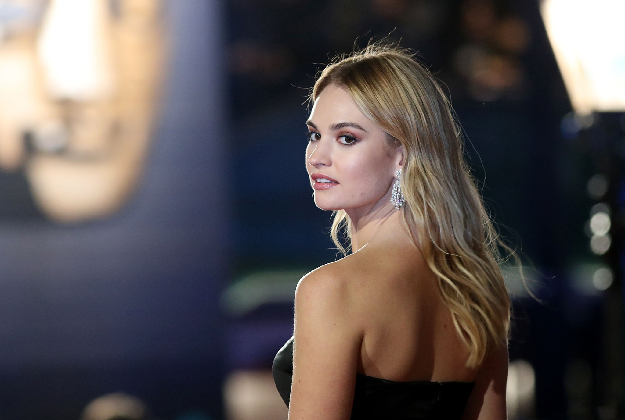 Lily James Hot Wallpapers