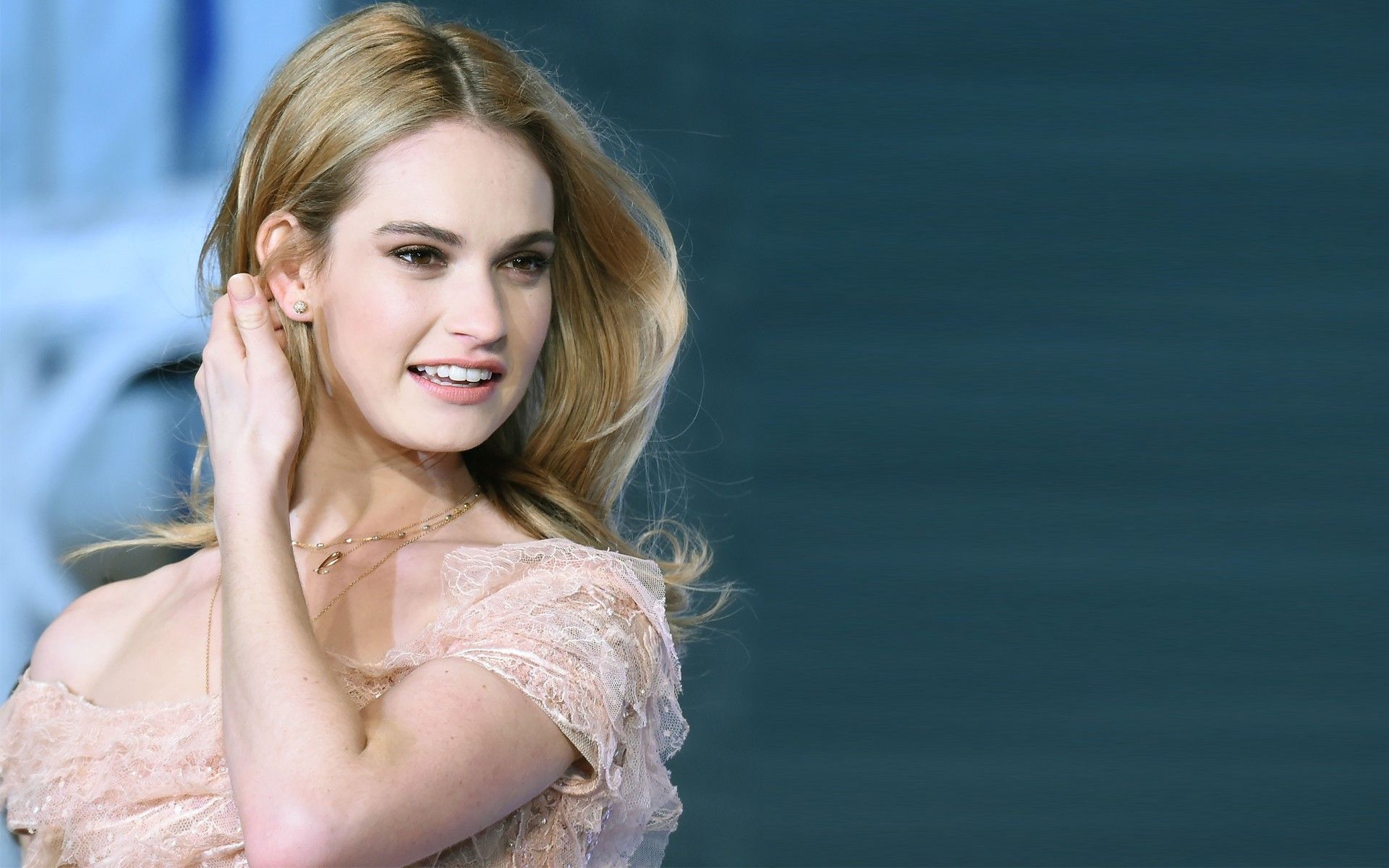 Lily James Hot Wallpapers