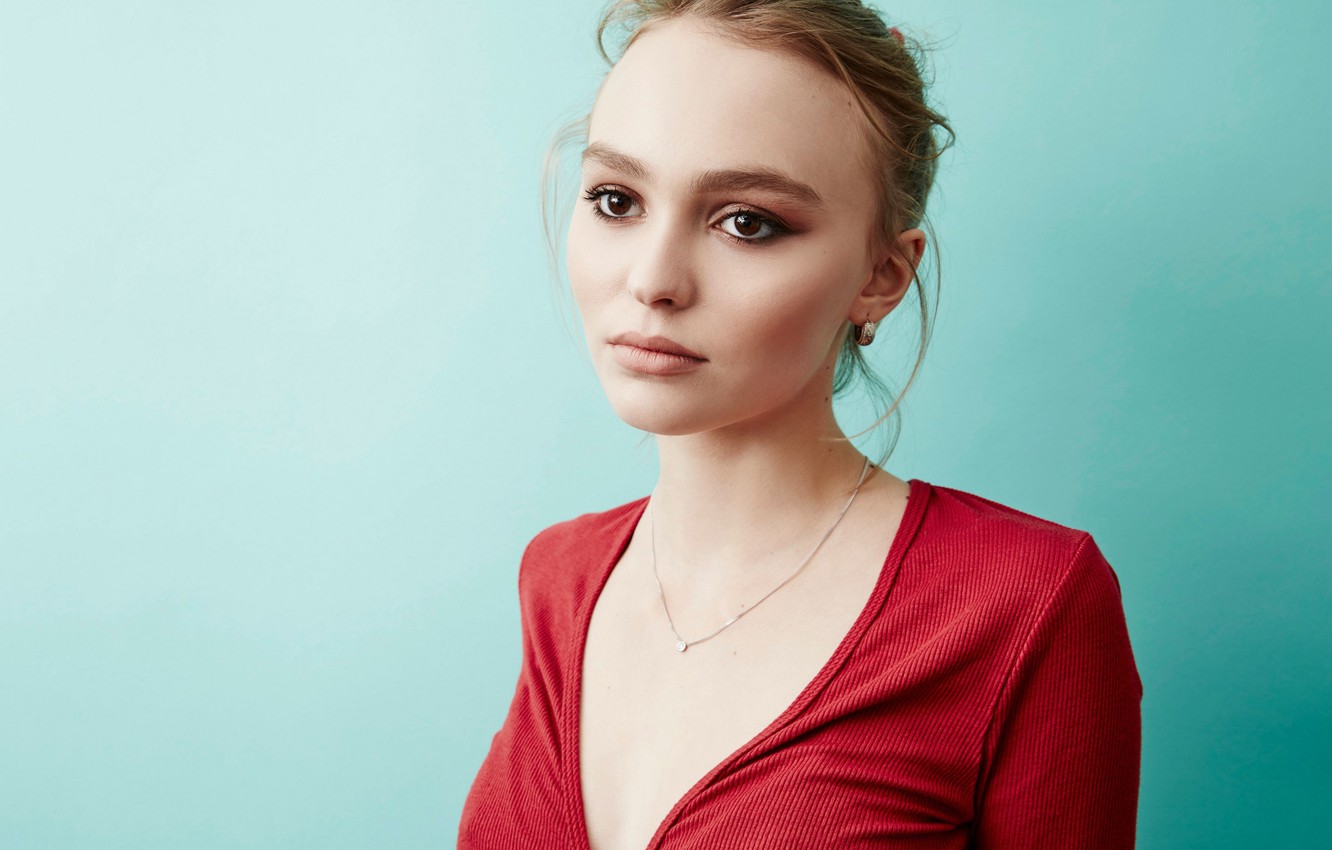 Lily-Rose Depp Wallpapers