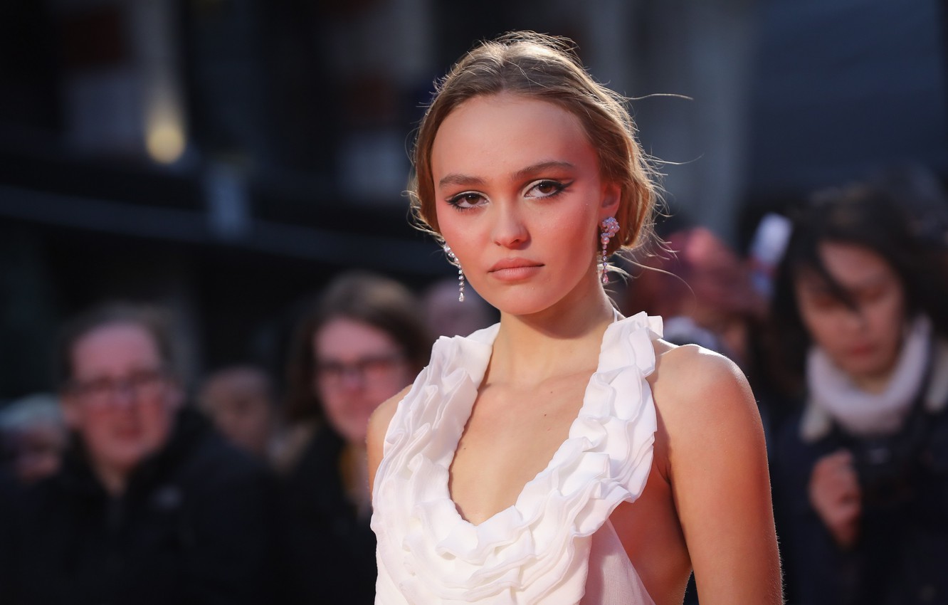 Lily-Rose Depp Wallpapers