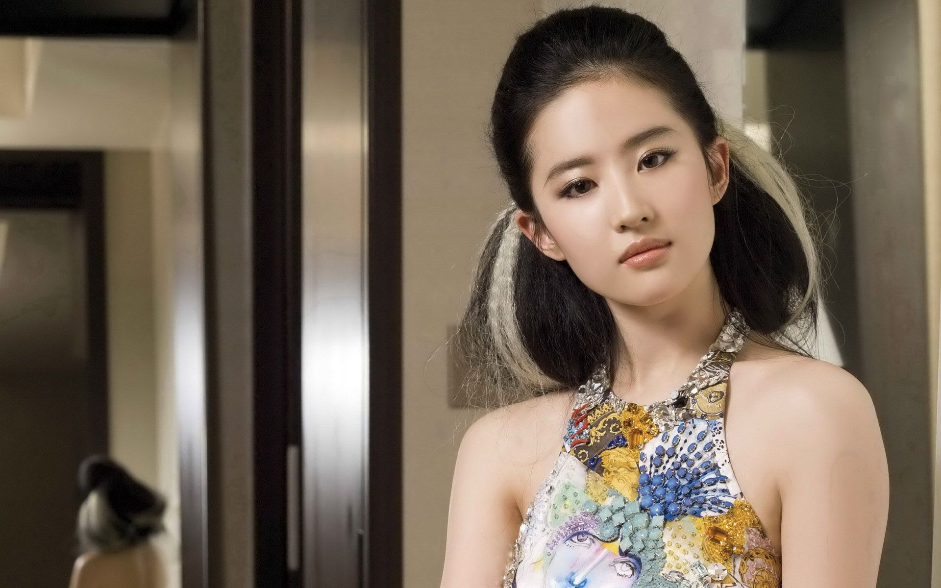 Liu Yifei for Harpers Bazaar China Wallpapers