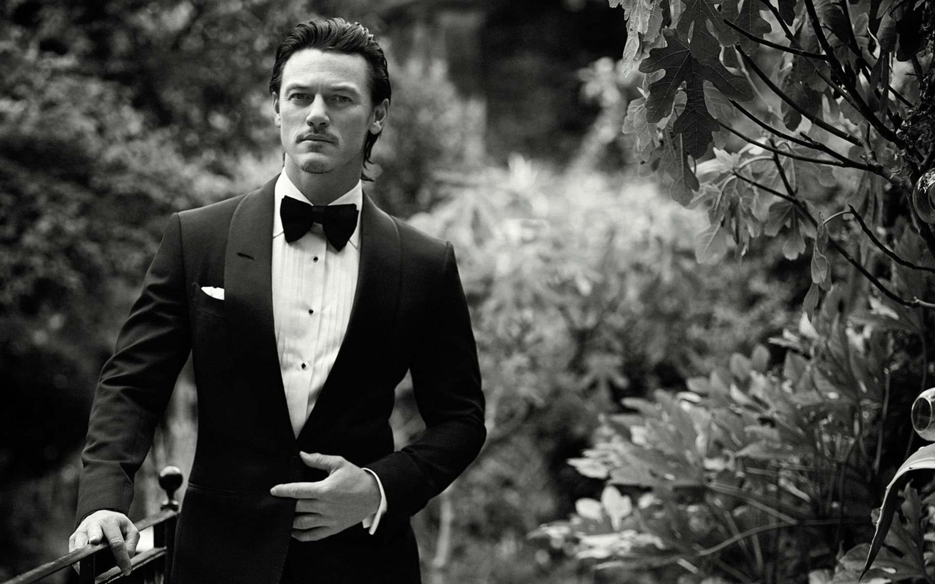 Luke Evans Wallpapers