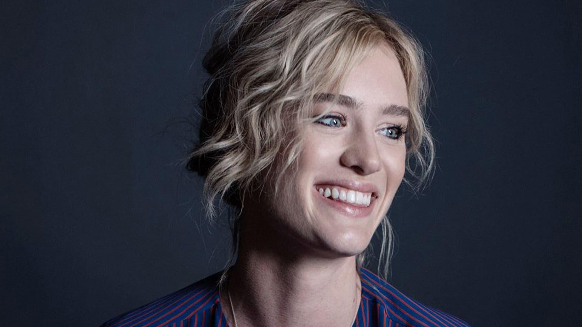 Mackenzie Davis Wallpapers