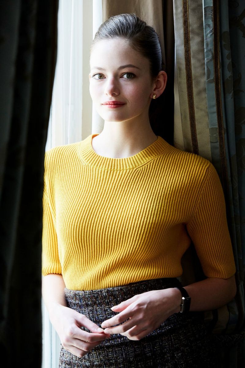 Mackenzie Foy Beautiful Wallpapers