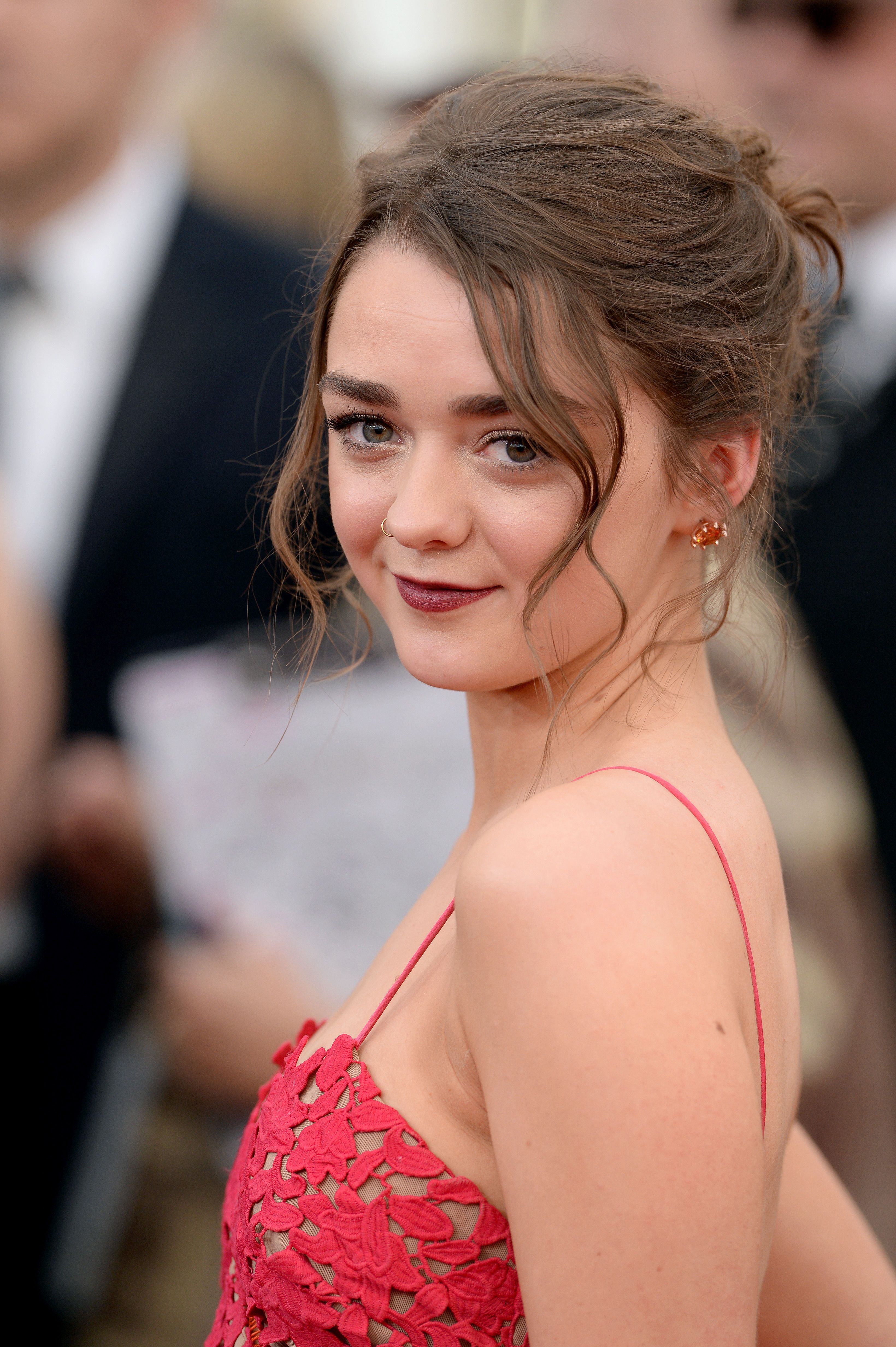 Maisie Williams Face Wallpapers