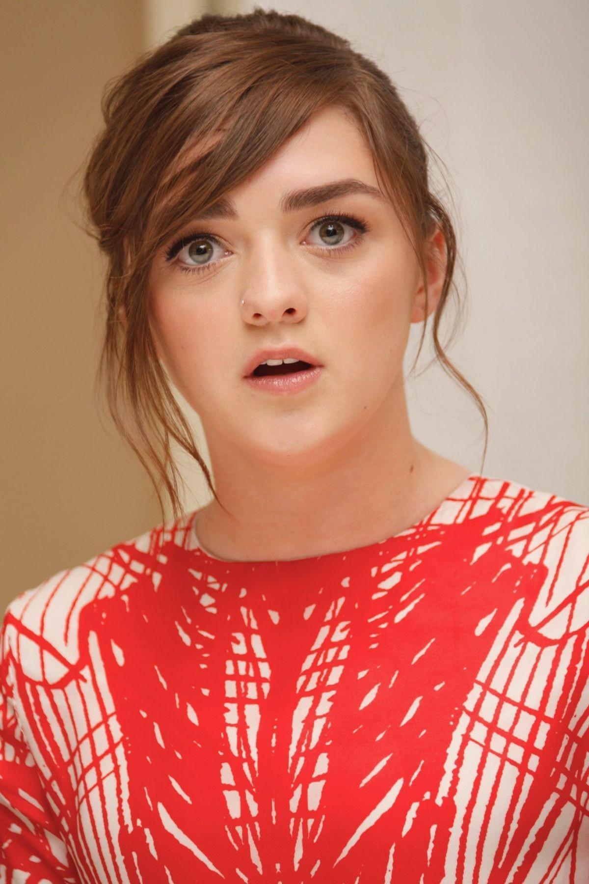 Maisie Williams Short Hair 4K Wallpapers