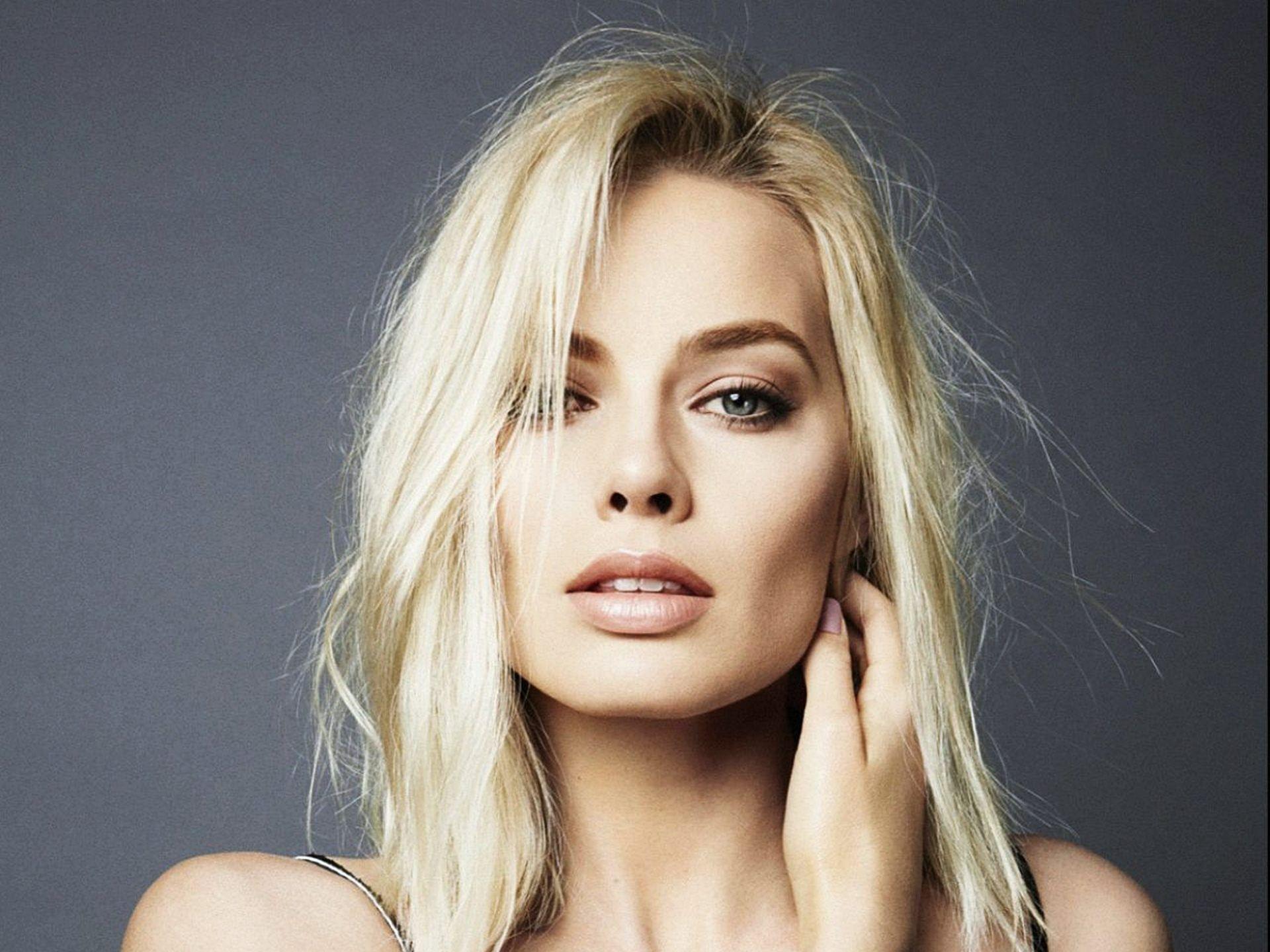 Margot Robbie Face Wallpapers