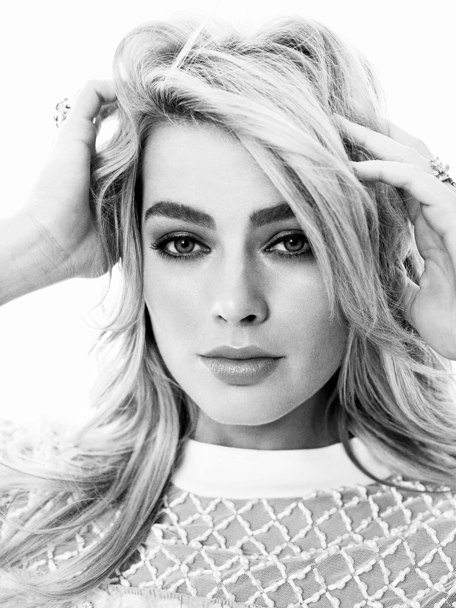 Margot Robbie Harper Bazaar 2018 Wallpapers