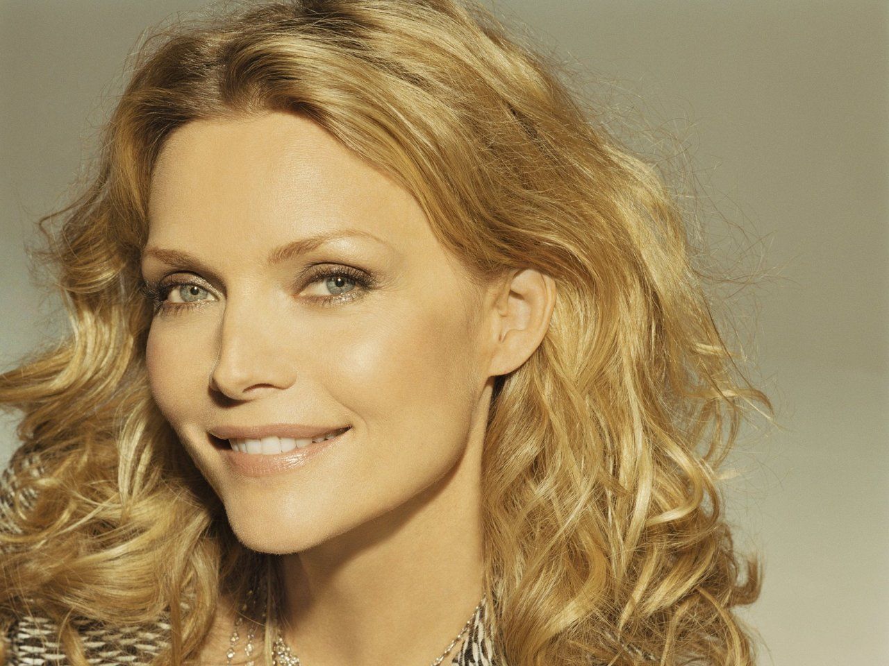 Michelle Pfeiffer Wallpapers