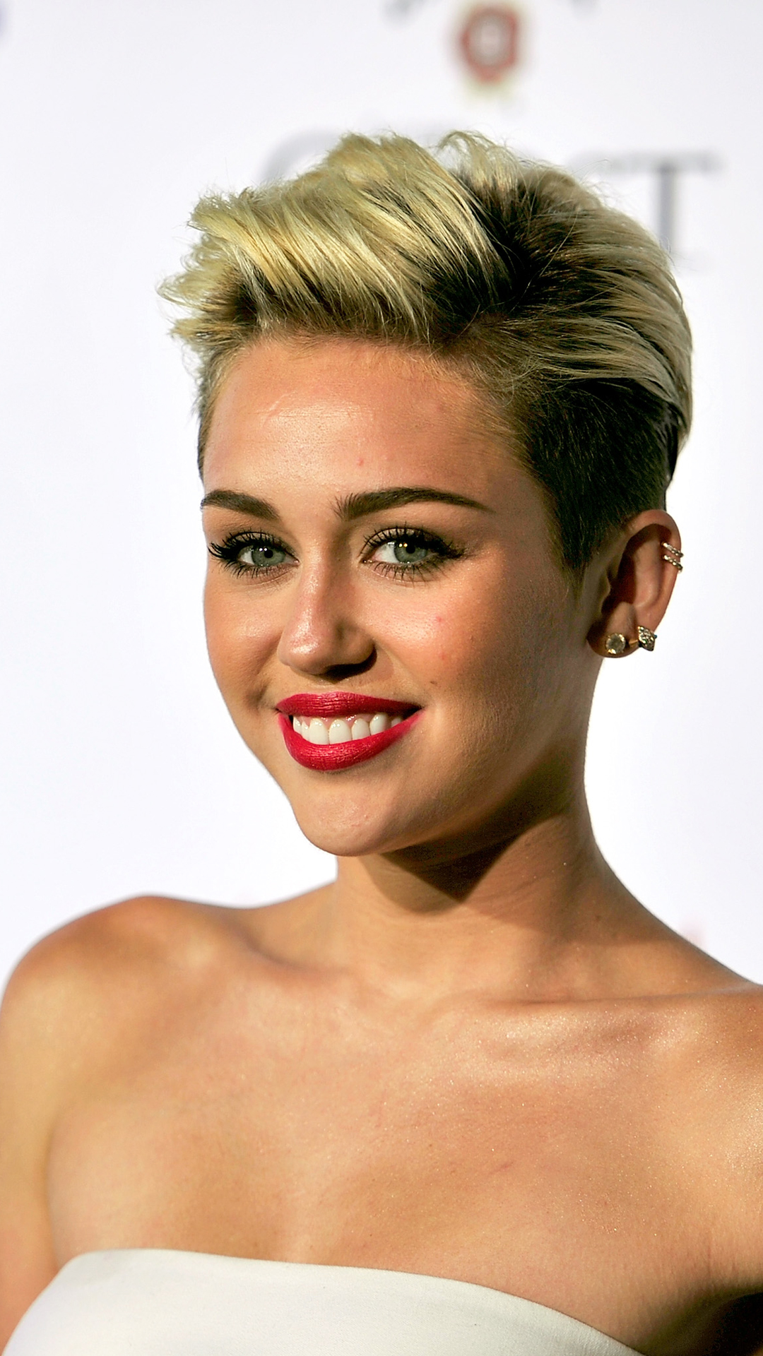 Miley Cyrus 2019 Wallpapers