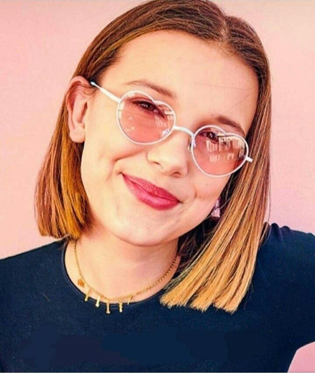 millie bobby brown smiling Wallpapers