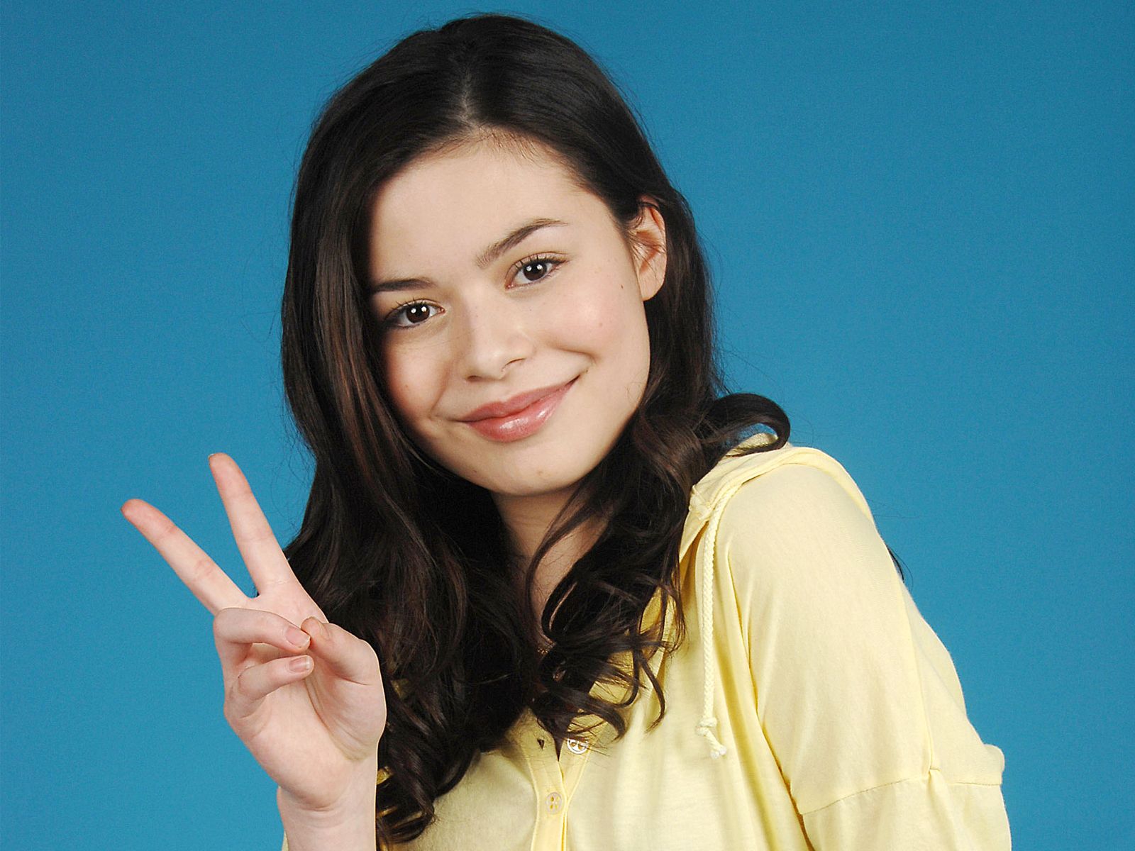 Miranda Cosgrove 2020 Wallpapers