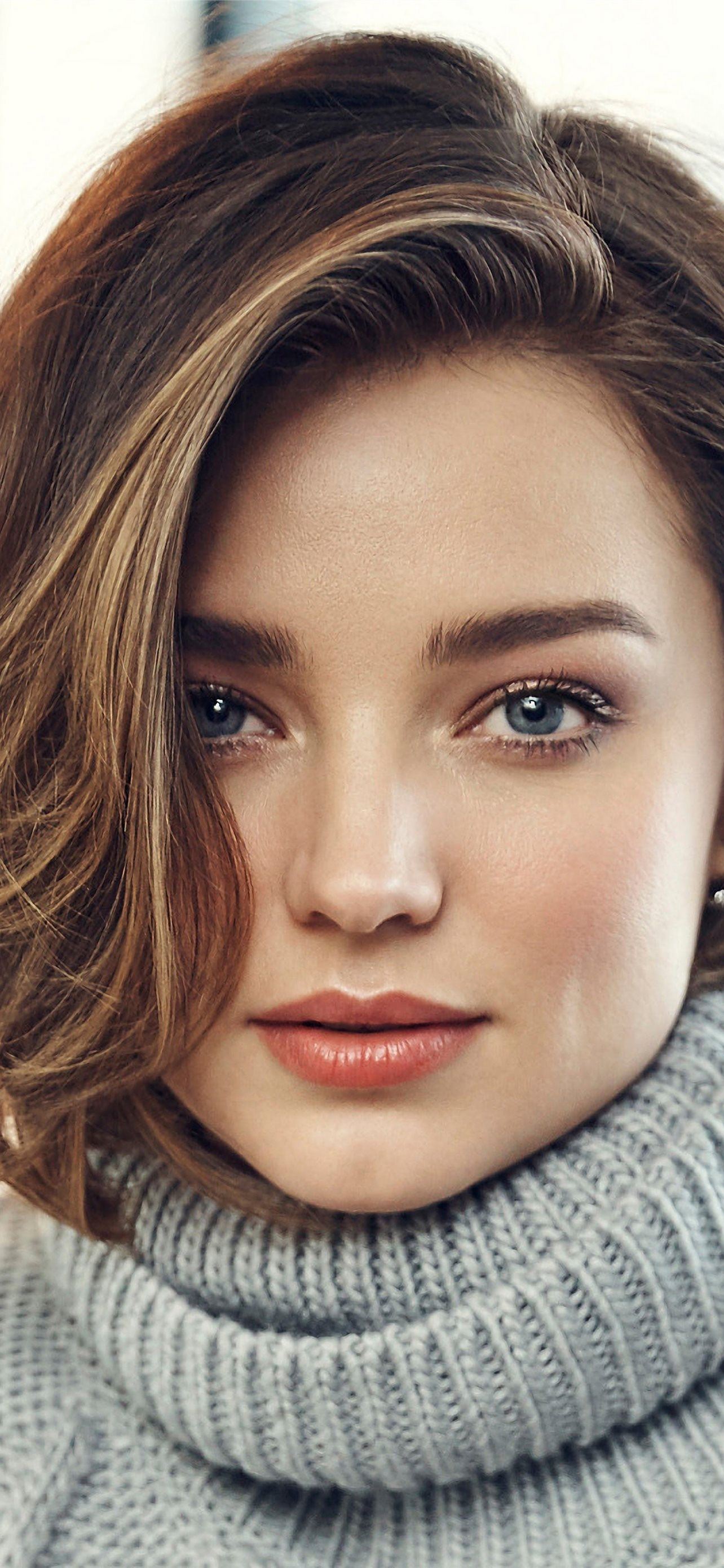 Miranda Kerr Portrait Wallpapers