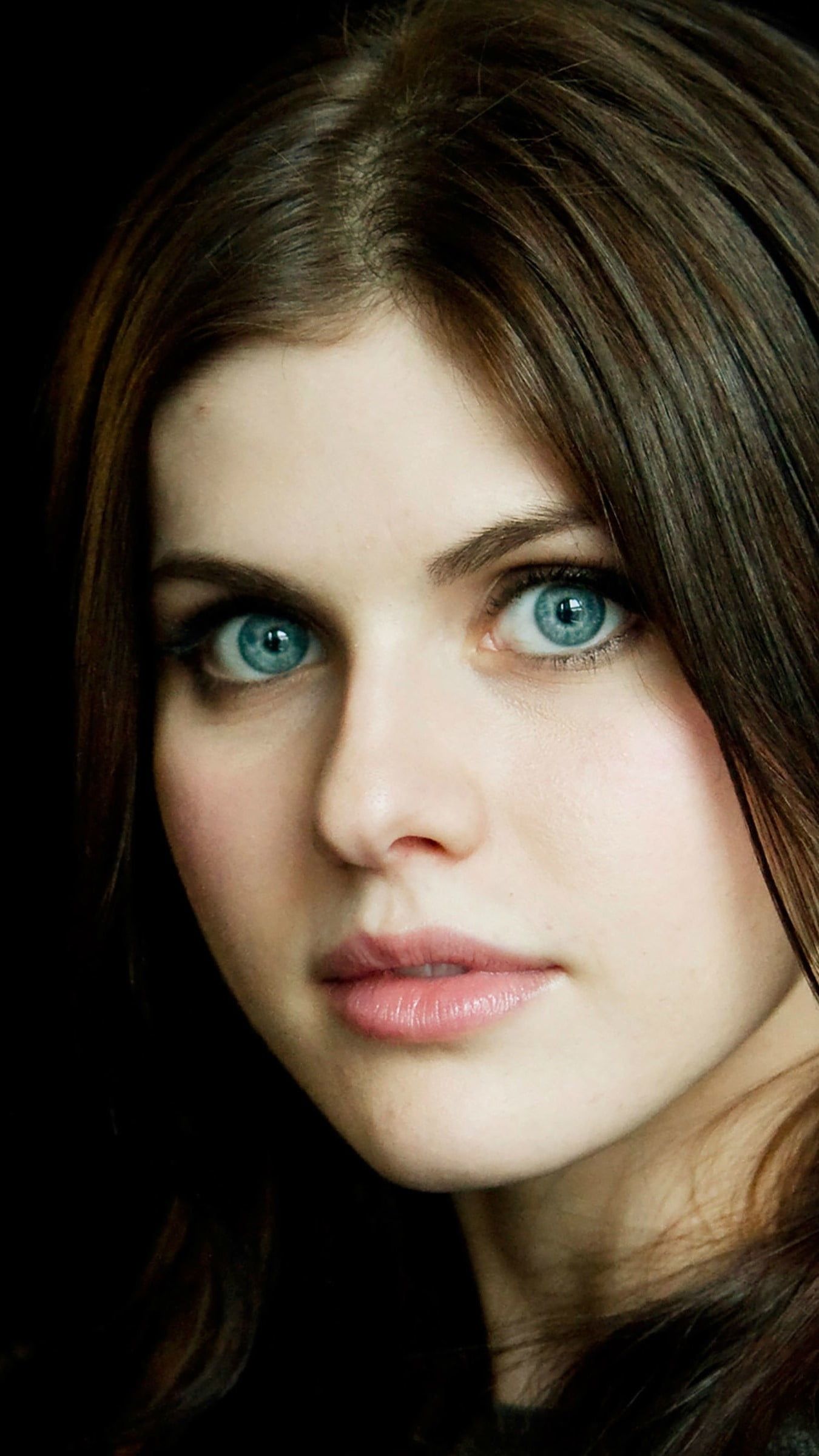 Model Alexandra Daddario Blue Eyes Wallpapers