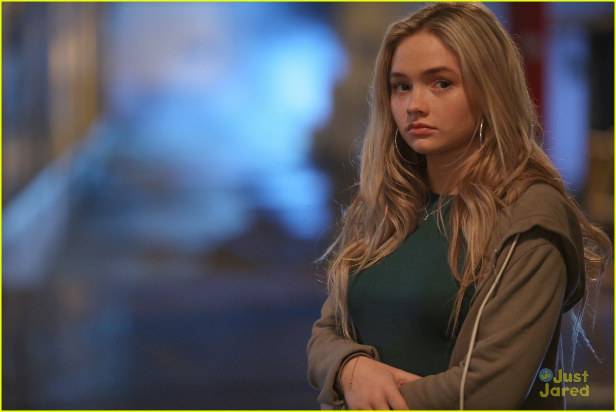 Natalie Alyn Lind Wallpapers