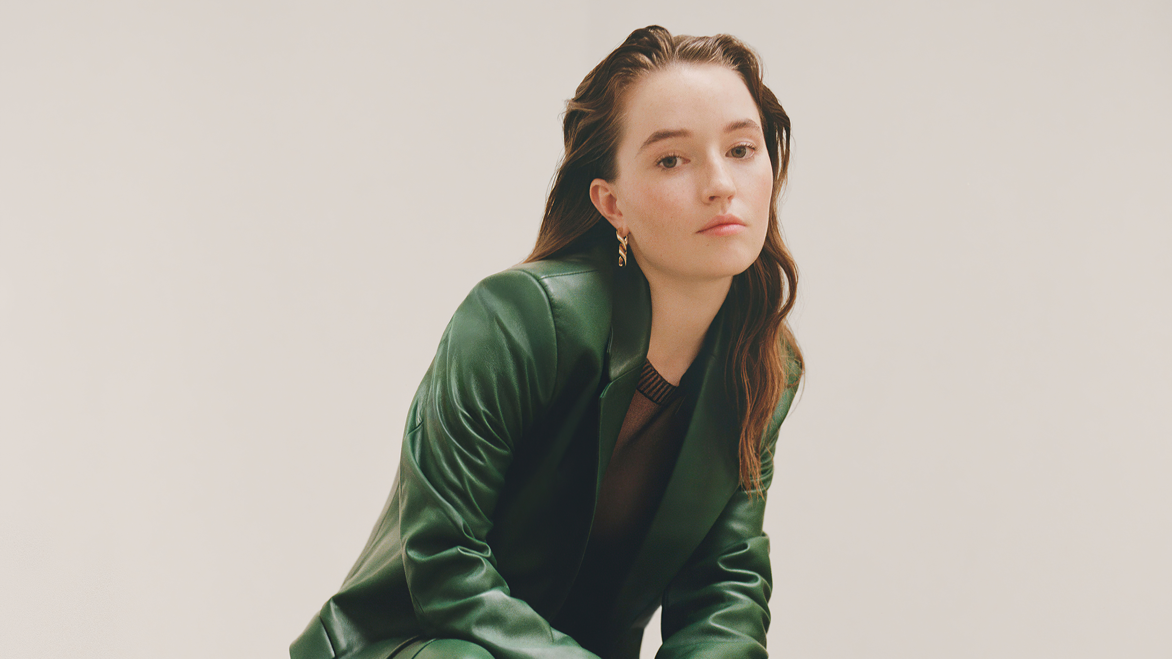 New Kaitlyn Dever Wallpapers