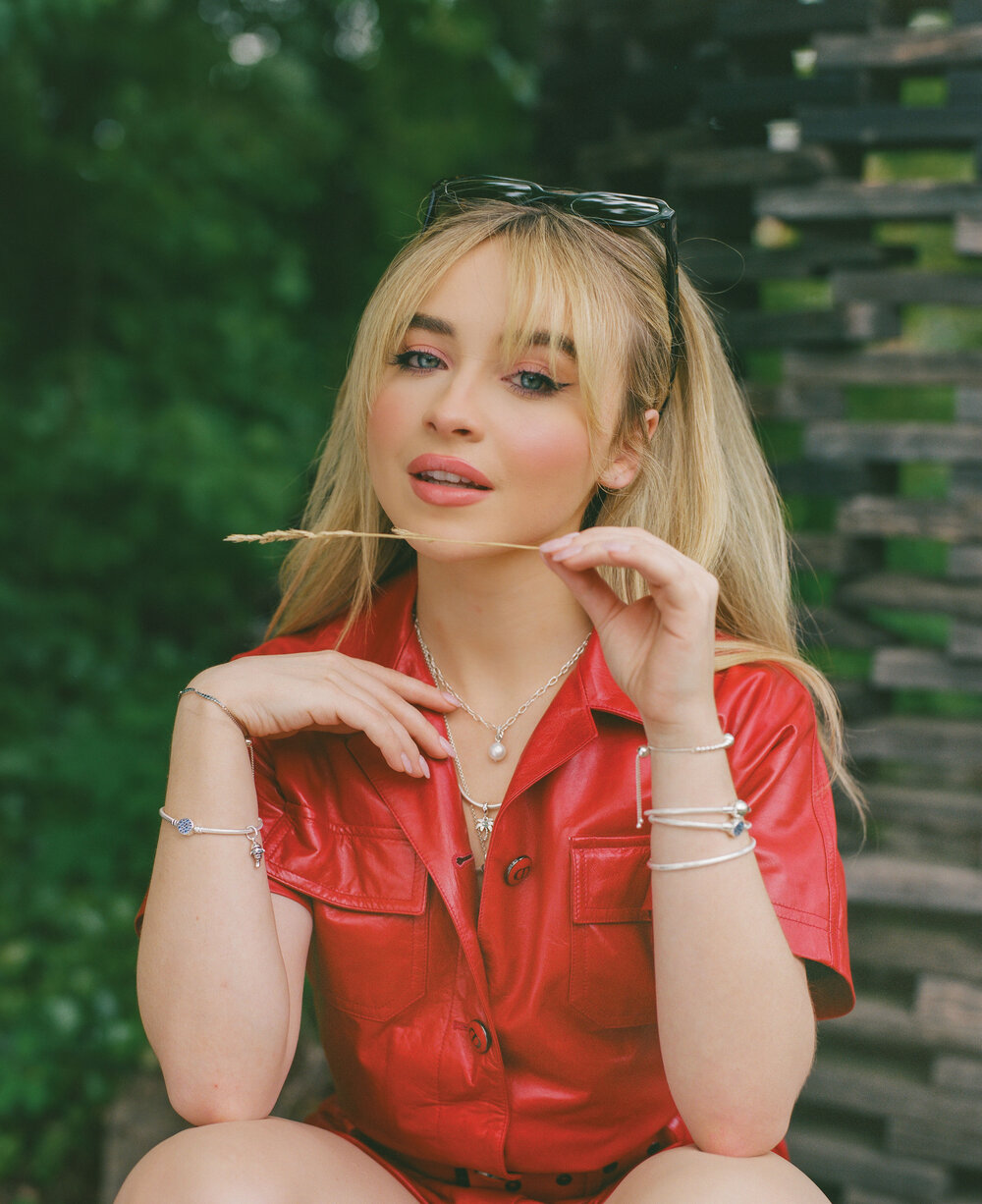 New Sabrina Carpenter 2021 Wallpapers