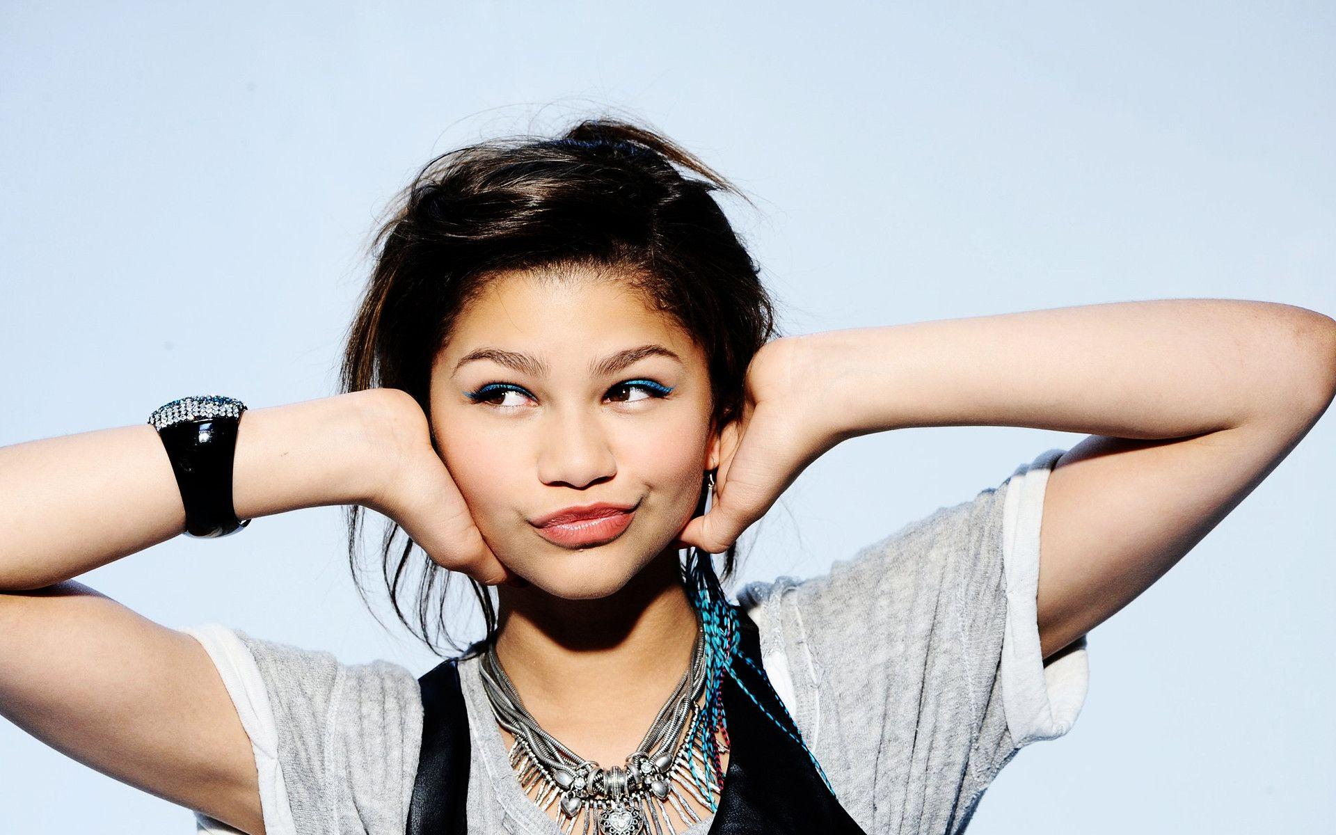 New Zendaya Cute 2020 Wallpapers