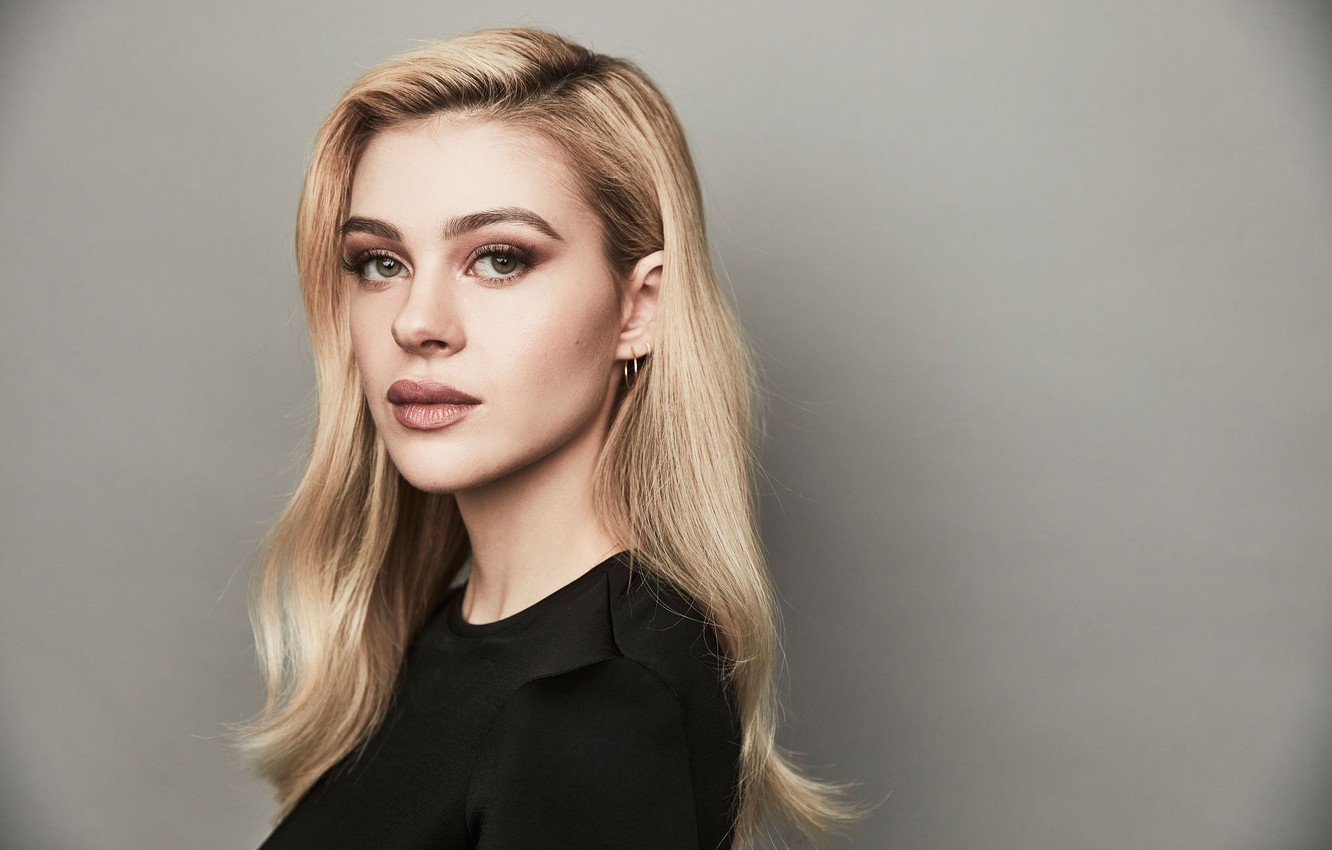 Nicola Peltz In 2017 Wallpapers