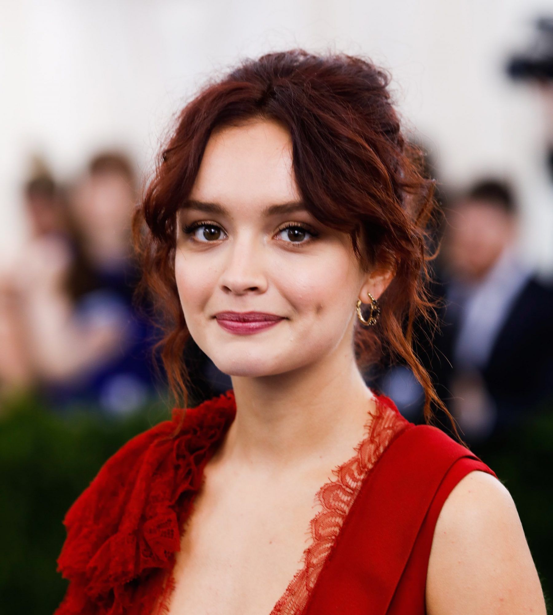 Olivia Cooke White Dress Wallpapers