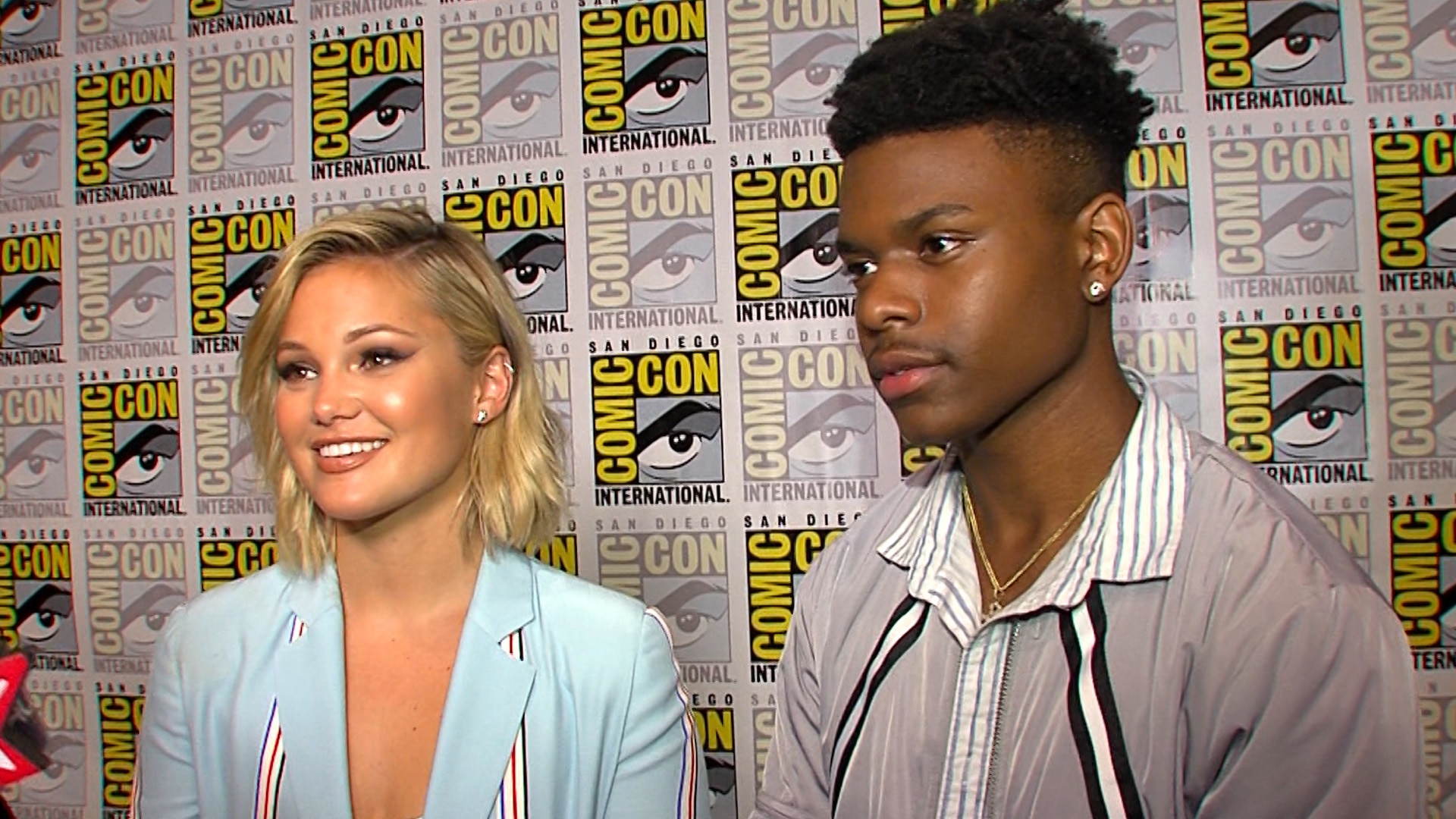 Olivia Holt Comic Con Wallpapers