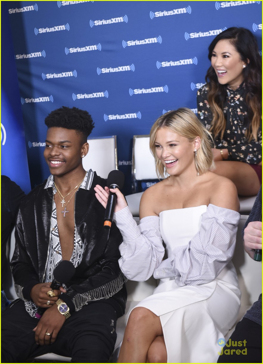 Olivia Holt Comic Con Wallpapers