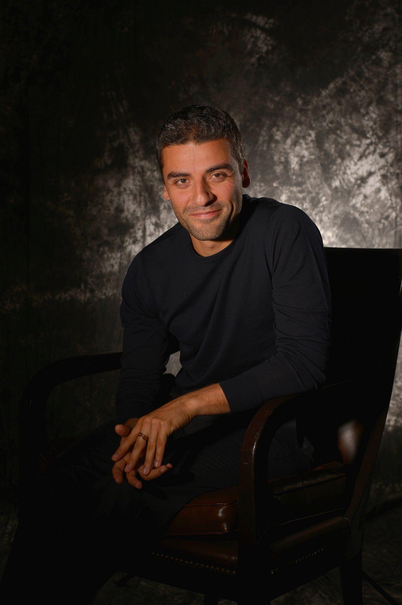 Oscar Isaac Wallpapers