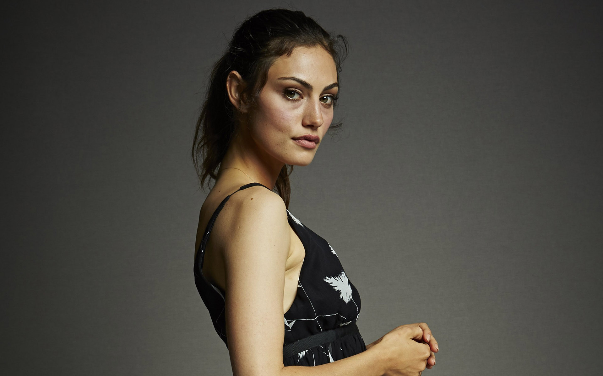 Phoebe Tonkin 2020 Wallpapers