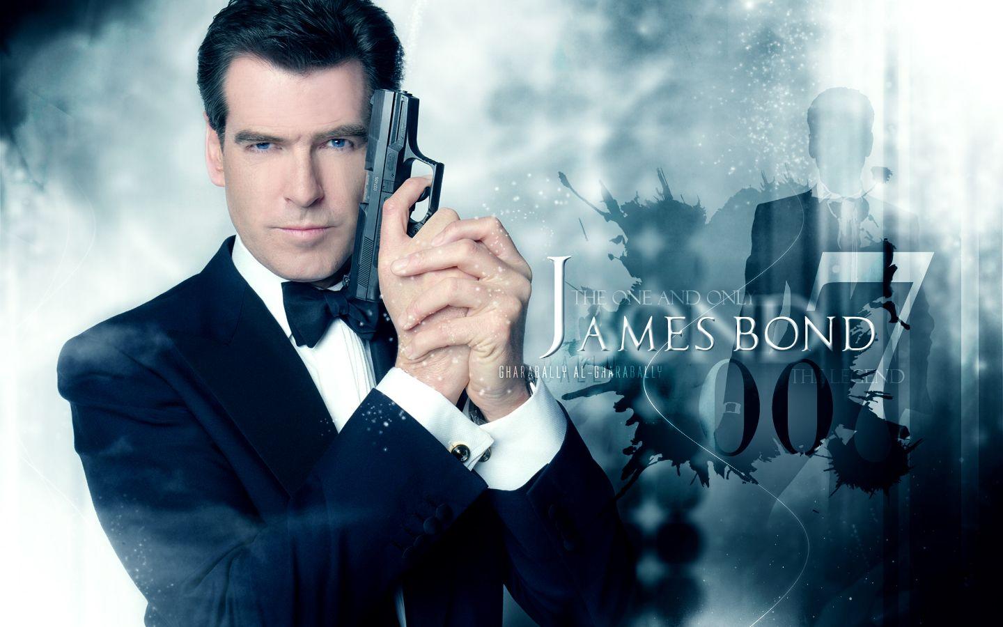 Pierce Brosnan Wallpapers