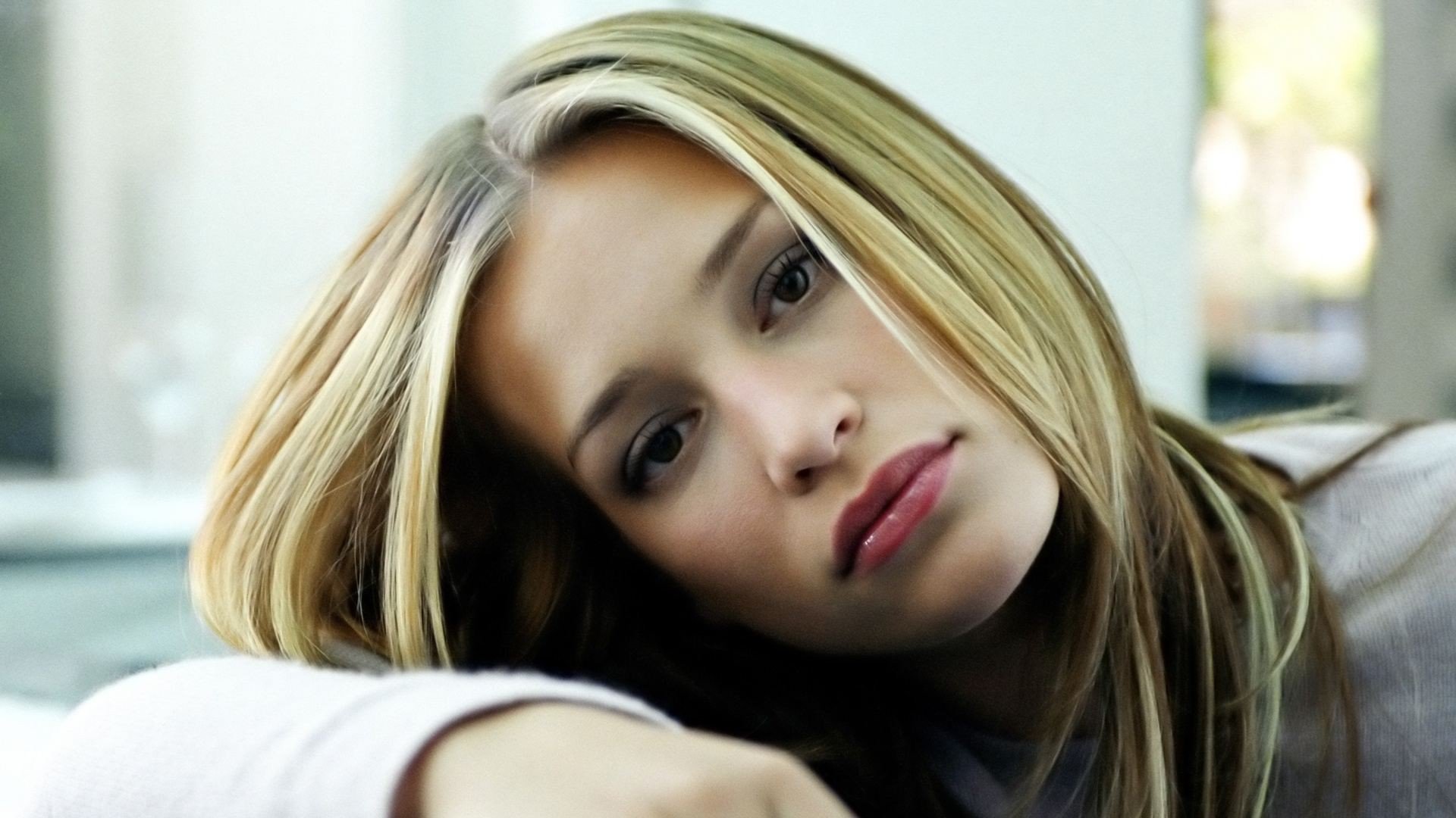 Piper Perabo Wallpapers