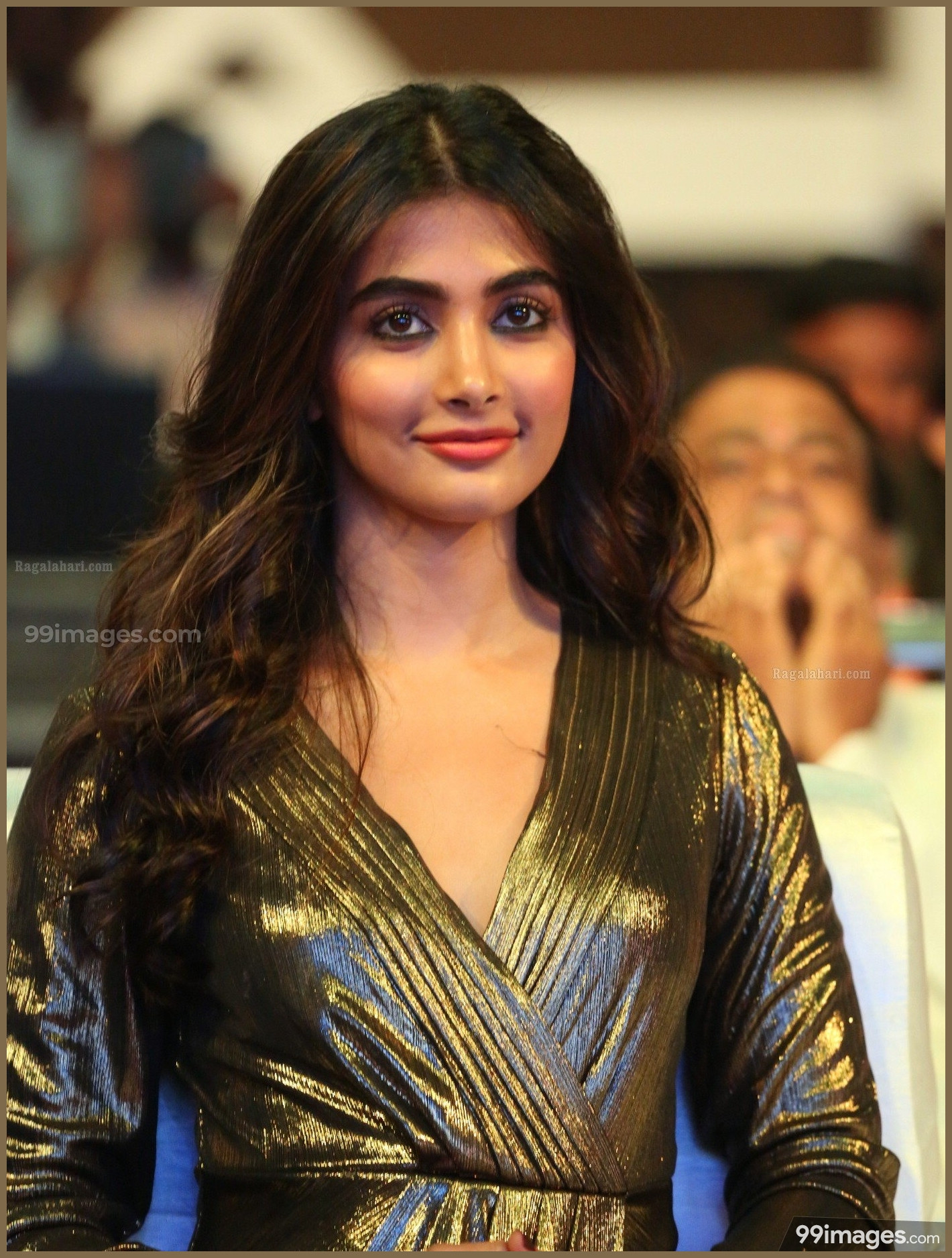 Pooja Hegde Wallpapers