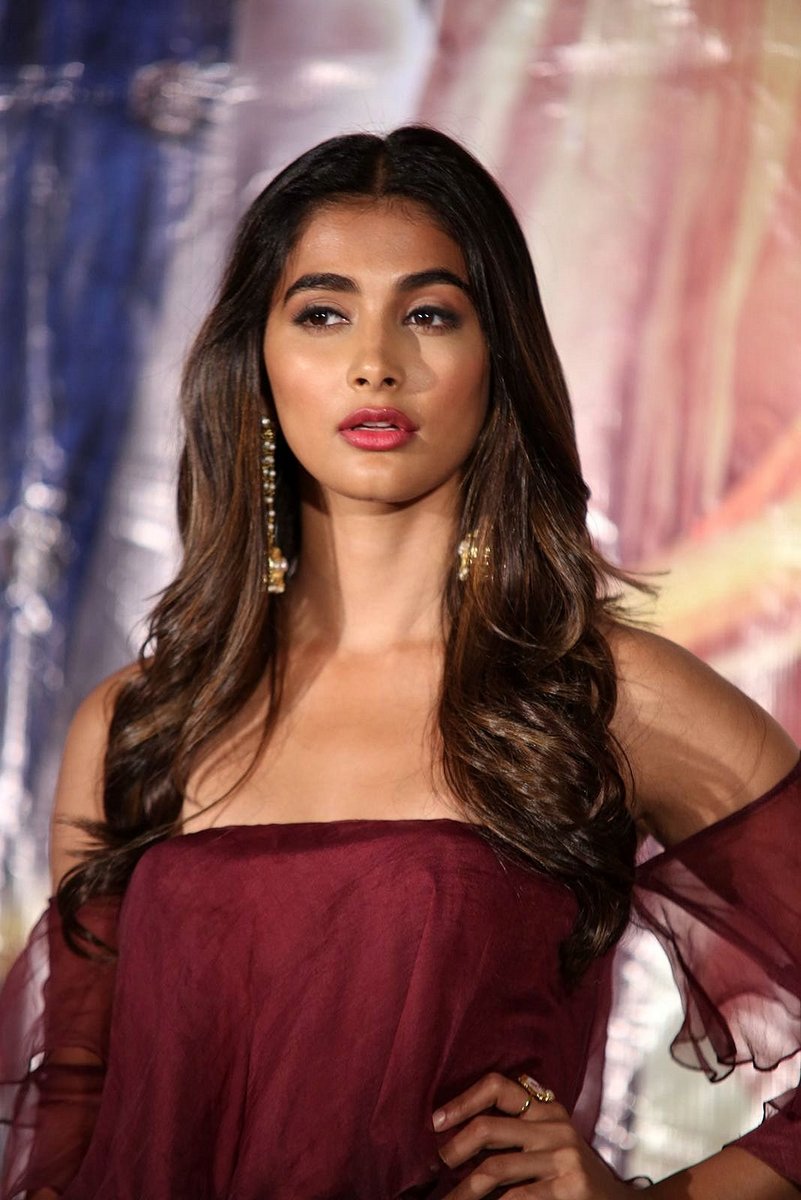 Pooja Hegde Wallpapers