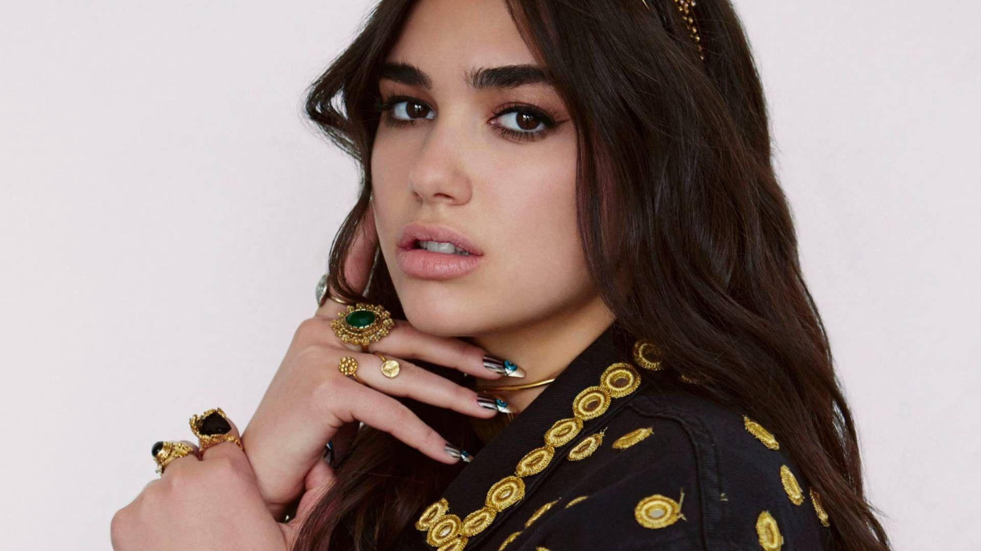 Pretty Dua Lipa Wallpapers